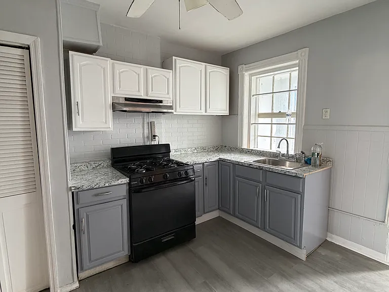 39 Harmon St #4A — Photo 1
