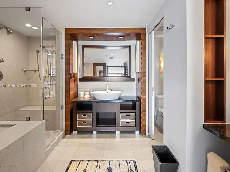 6801 Collins Ave #417 — Photo 14