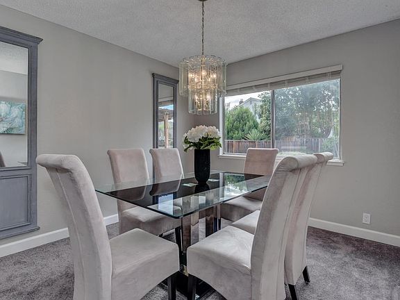 5th image of 410 Royale Park Dr