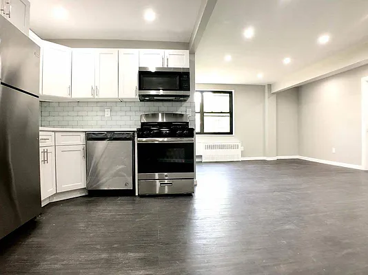 Rented by Bruma Realty LLC | media 14