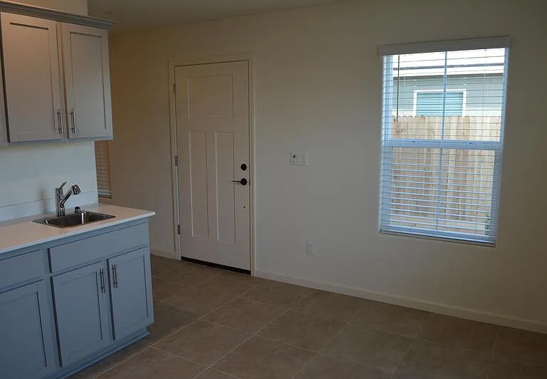 2287 Owens Ct #2 — Photo 7