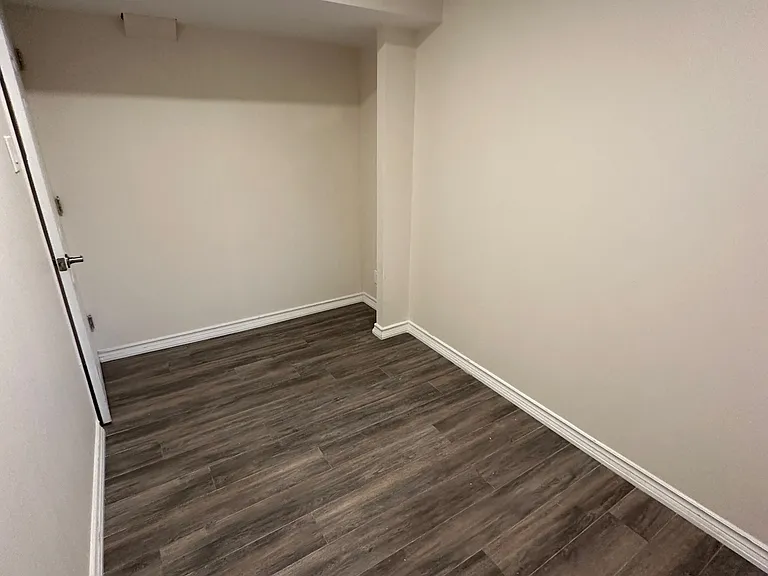 25 Fitzwilliam Ave #BASEMENT — Photo 21