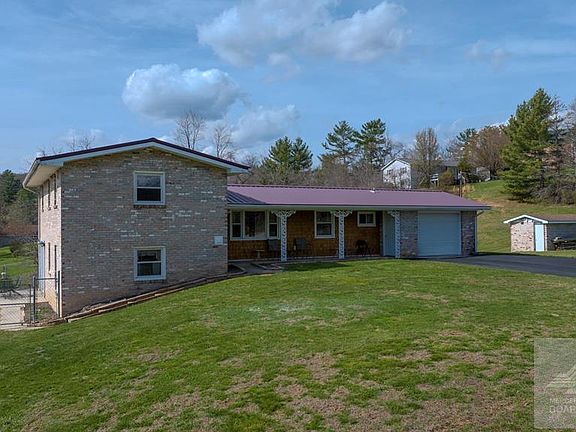 2nd image of 147 Windmere St
