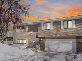 4611 1/2 Penkwe Way, Eagan, MN 55122