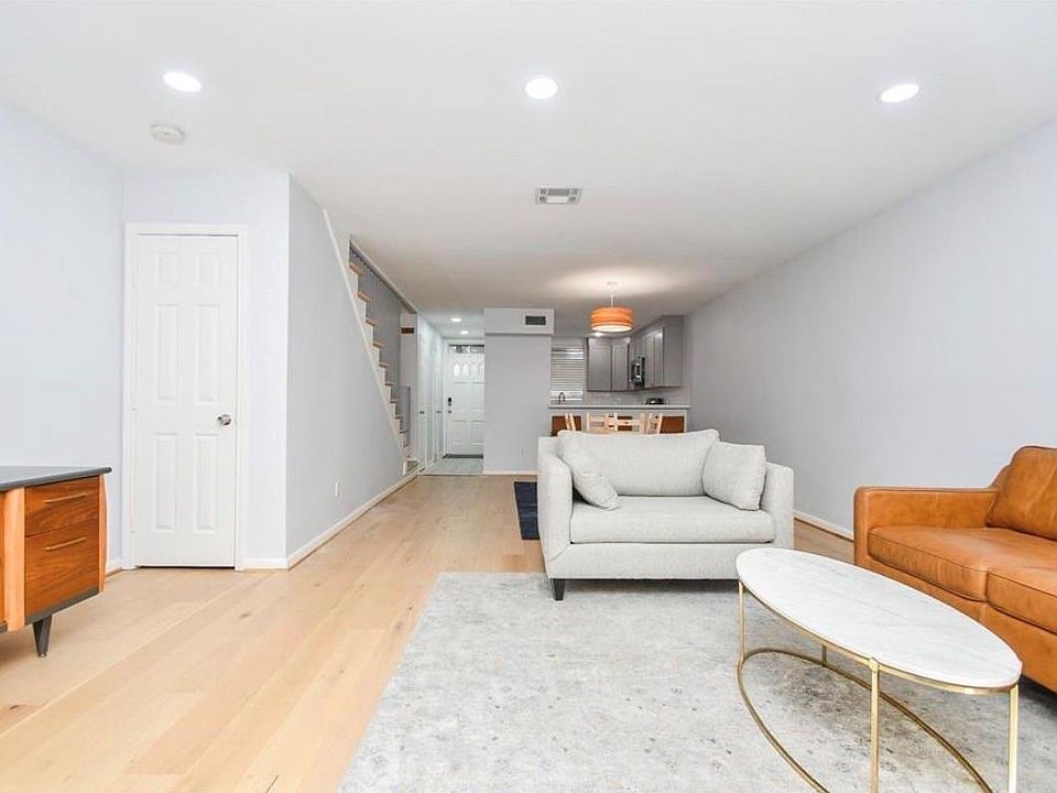 1st image of 615 Kipling St APT 9