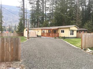 2471 Blackbird Valley Ln, Maple Falls, WA 98266