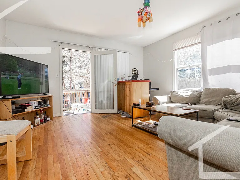 258D Allston St #D — Photo 6