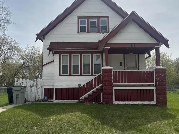 1613 West Wright STREET, Milwaukee, WI 53206