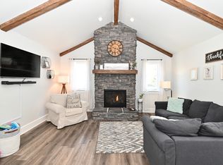 317 Conkey St, Burlington, WI 53105