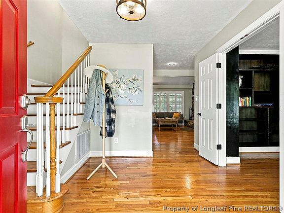 4th image of 8437 Lancaz Way