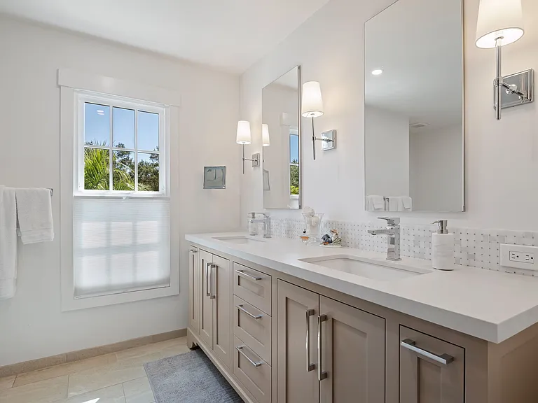1225 Bel Air Dr — Photo 15