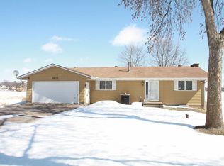 29575 Neal Ave, Lindstrom, MN 55045