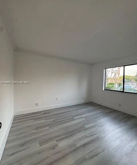 321 Lakeview Dr #105 — Photo 18