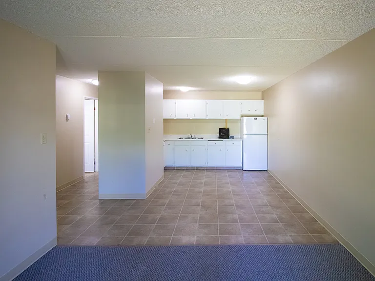 175 Columbia Blvd W — Photo 7