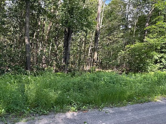 2nd image of 14 Woodland Dr
