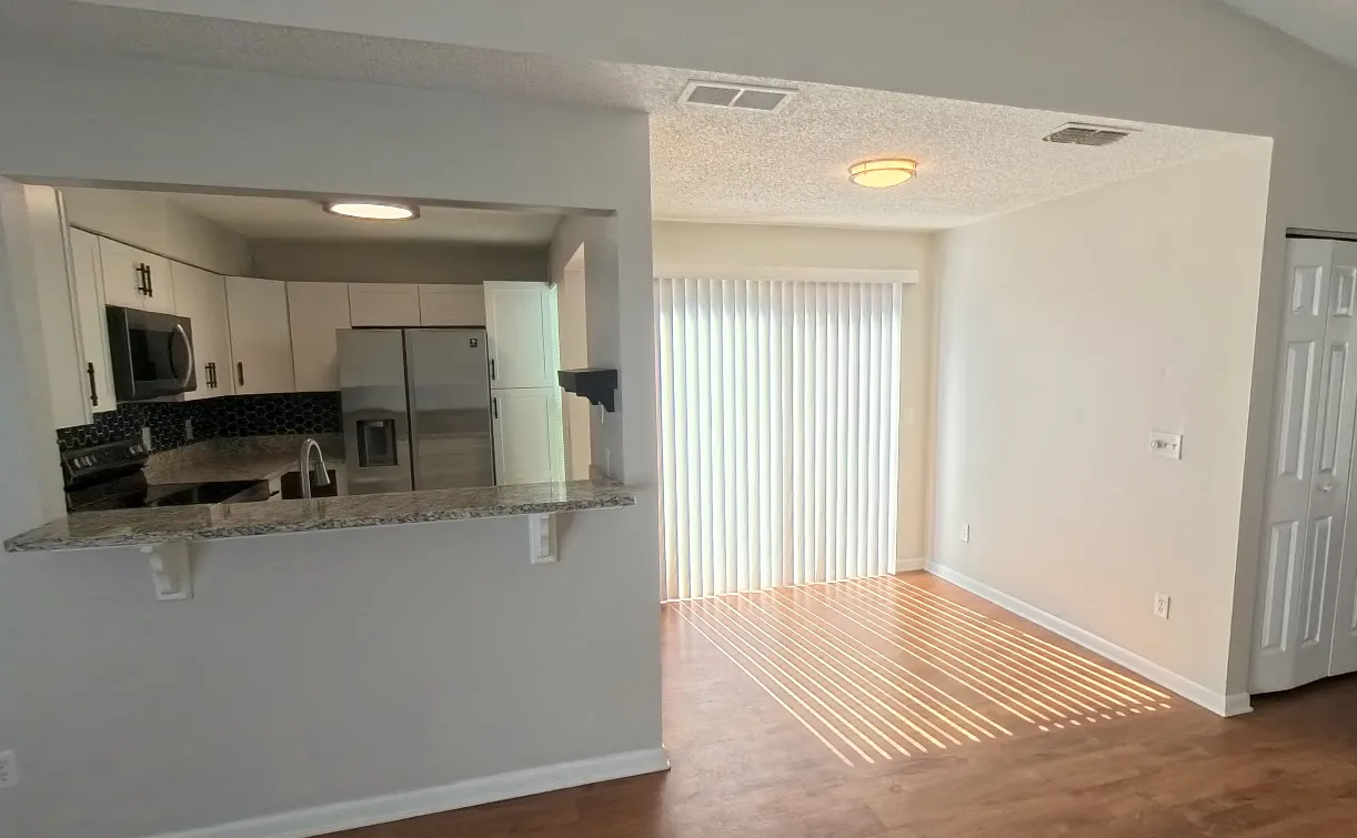 3 bed, 1.0 bath, $1,800 — Photo 4