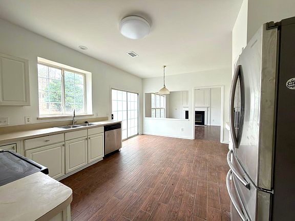 5th image of 6229 Bells Mill Dr