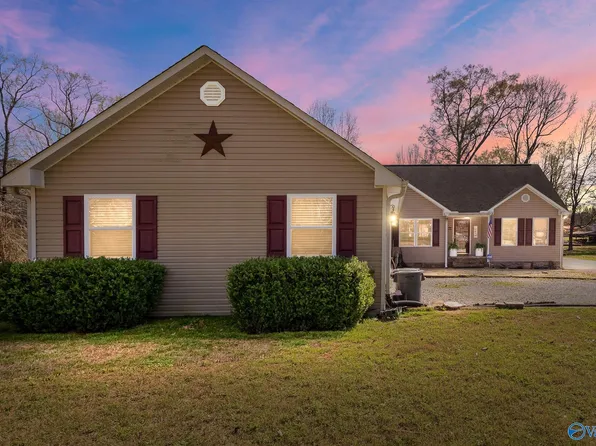 10820 Paradise Shrs, Athens, AL 35611