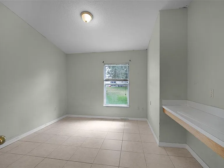 265 Jocelyn Dr — Photo 25