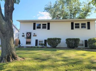 1116 8th Ave, Silvis, IL 61282