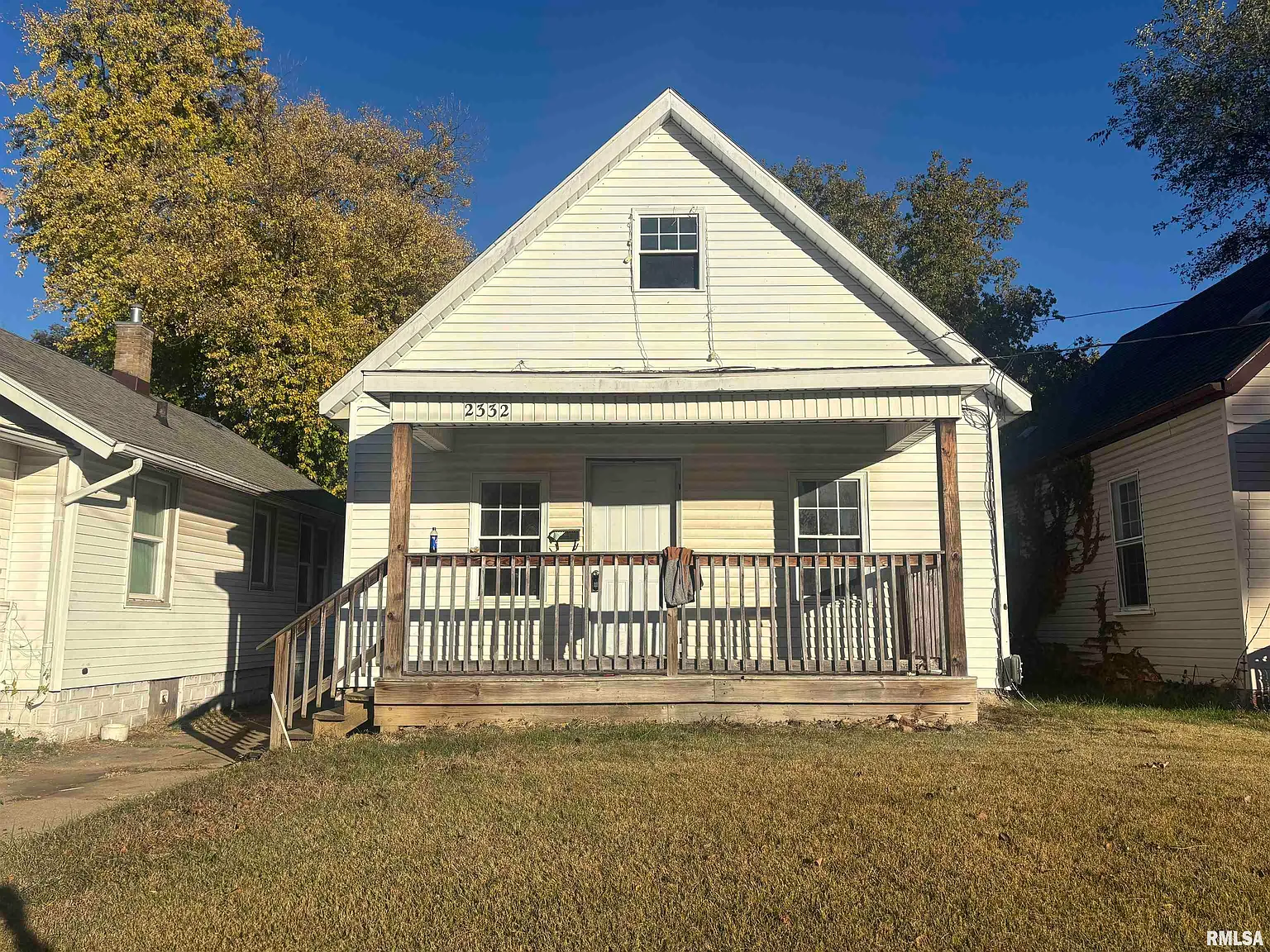 2332 N Ellis St photo 1