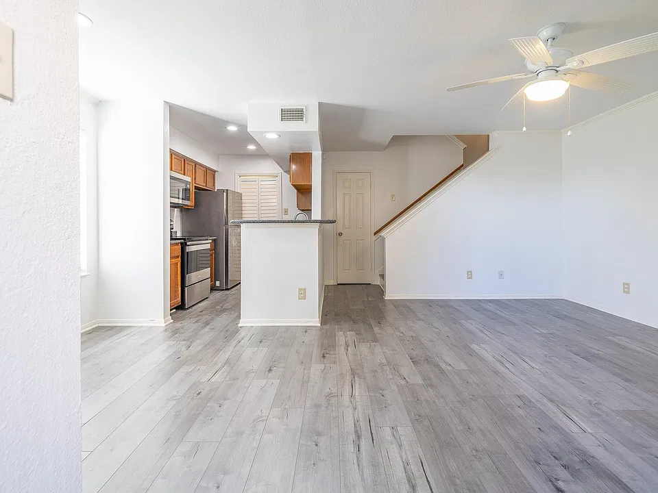 14600 Fonmeadow Dr #305