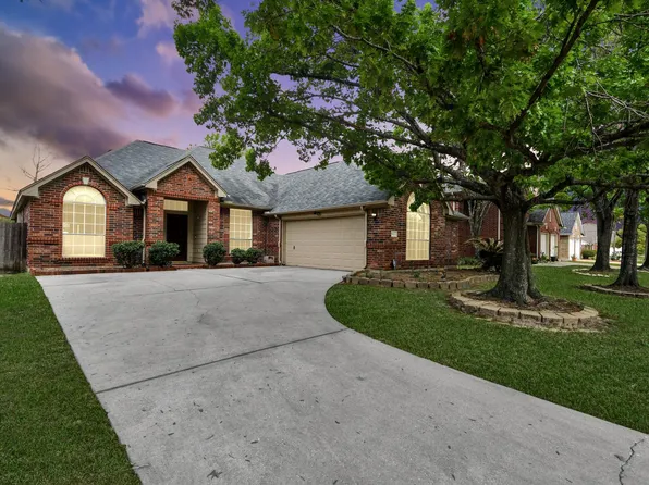 9435 Barretts Glen Ct, Houston, TX 77065