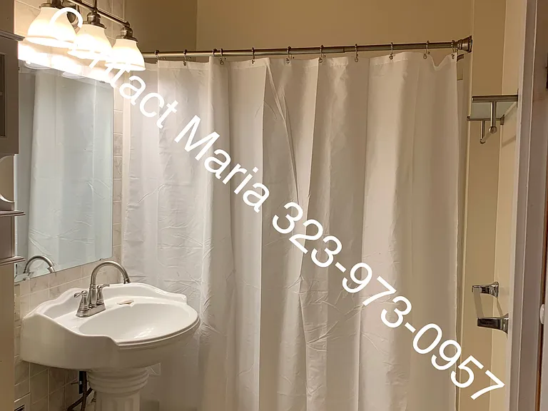 3026 Montana Ave — Photo 8