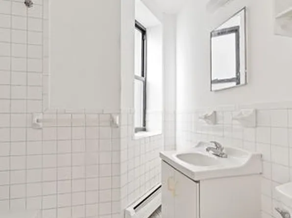 327 Pleasant Avenue 5B image 3 of 5