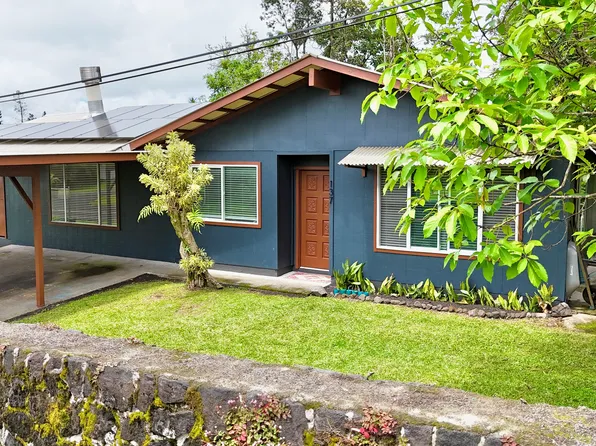 137 Kuakolu Pl, Hilo, HI 96720