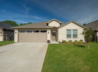 8003 Scott Dr, Greenville, TX 75402