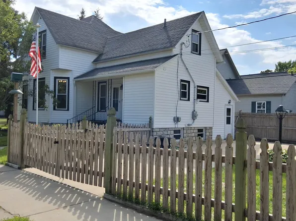 602 Carney Blvd, Marinette, WI 54143