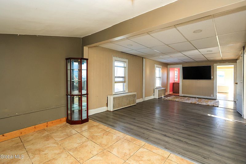 5th image of 24 Dunning Avenue