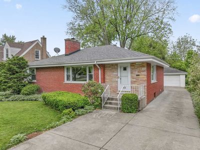 202 N Elmhurst Ave, Mount Prospect, IL, 60056