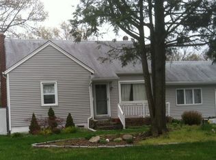 1149 Udall Rd, Bay Shore, NY 11706