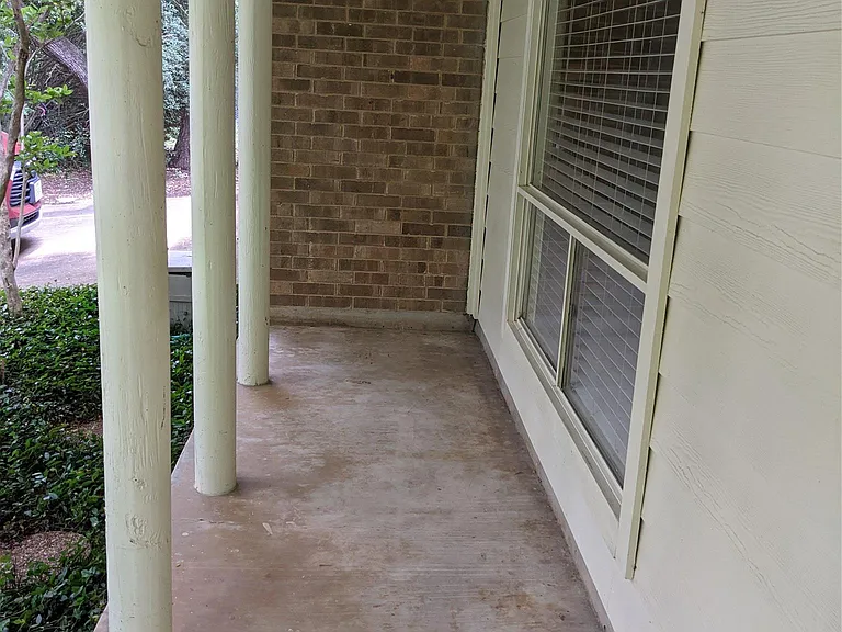 5904 Burlington Ct — Photo 15
