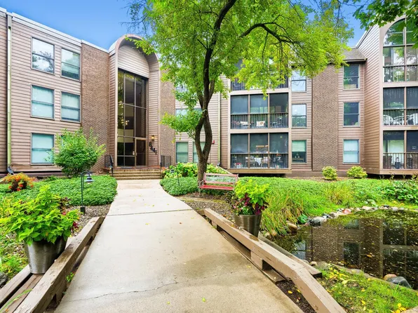 8441 Irwin Rd APT 106, Bloomington, MN 55437