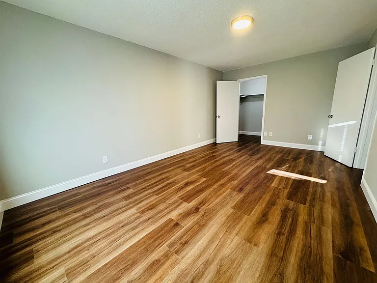 Creek Ridge Apartments — Photo 6