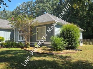 6710 W Point Dr, Hixson, TN 37343