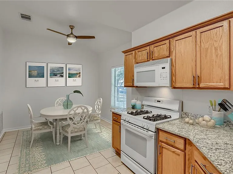 102 Osage Ct — Photo 12