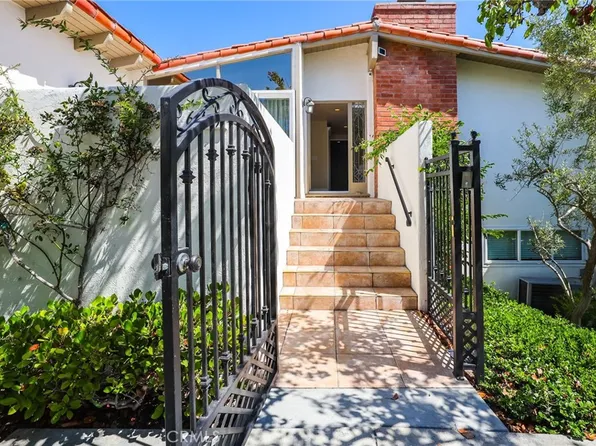 649 Vista Bonita, Newport Beach, CA 92660