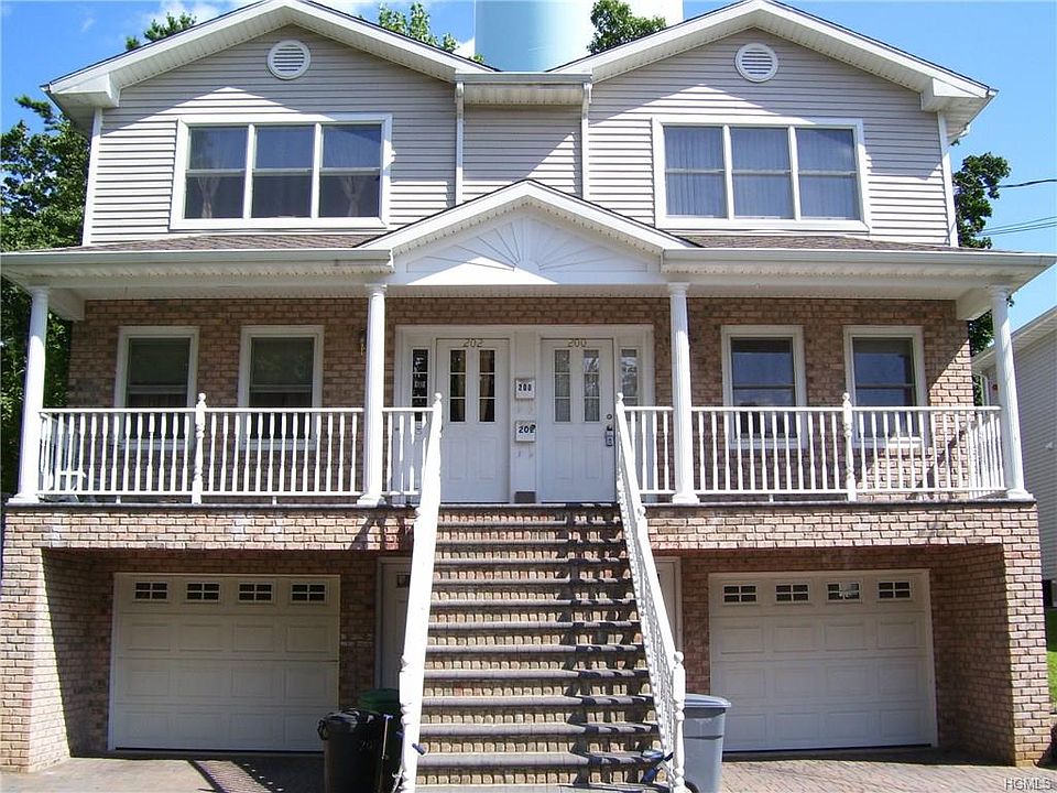 1st image of 200-202 Park Ave
