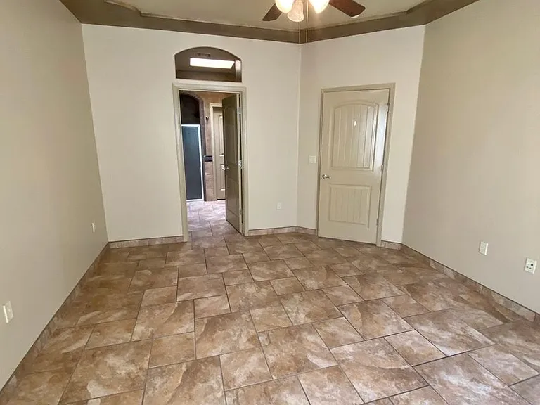 4226 Tres Ninos Dr #B — Photo 20