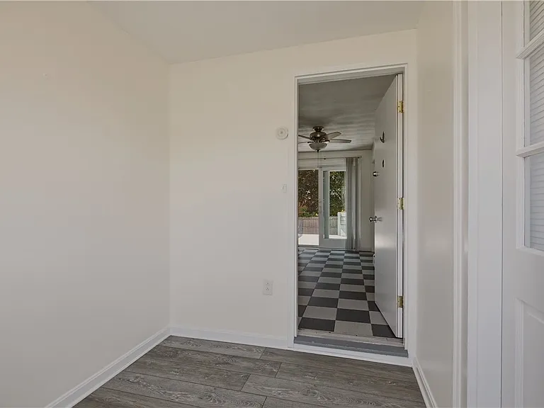 5 Seth St — Photo 7