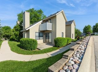 758 Sizer Rd, Gurnee, IL 60031