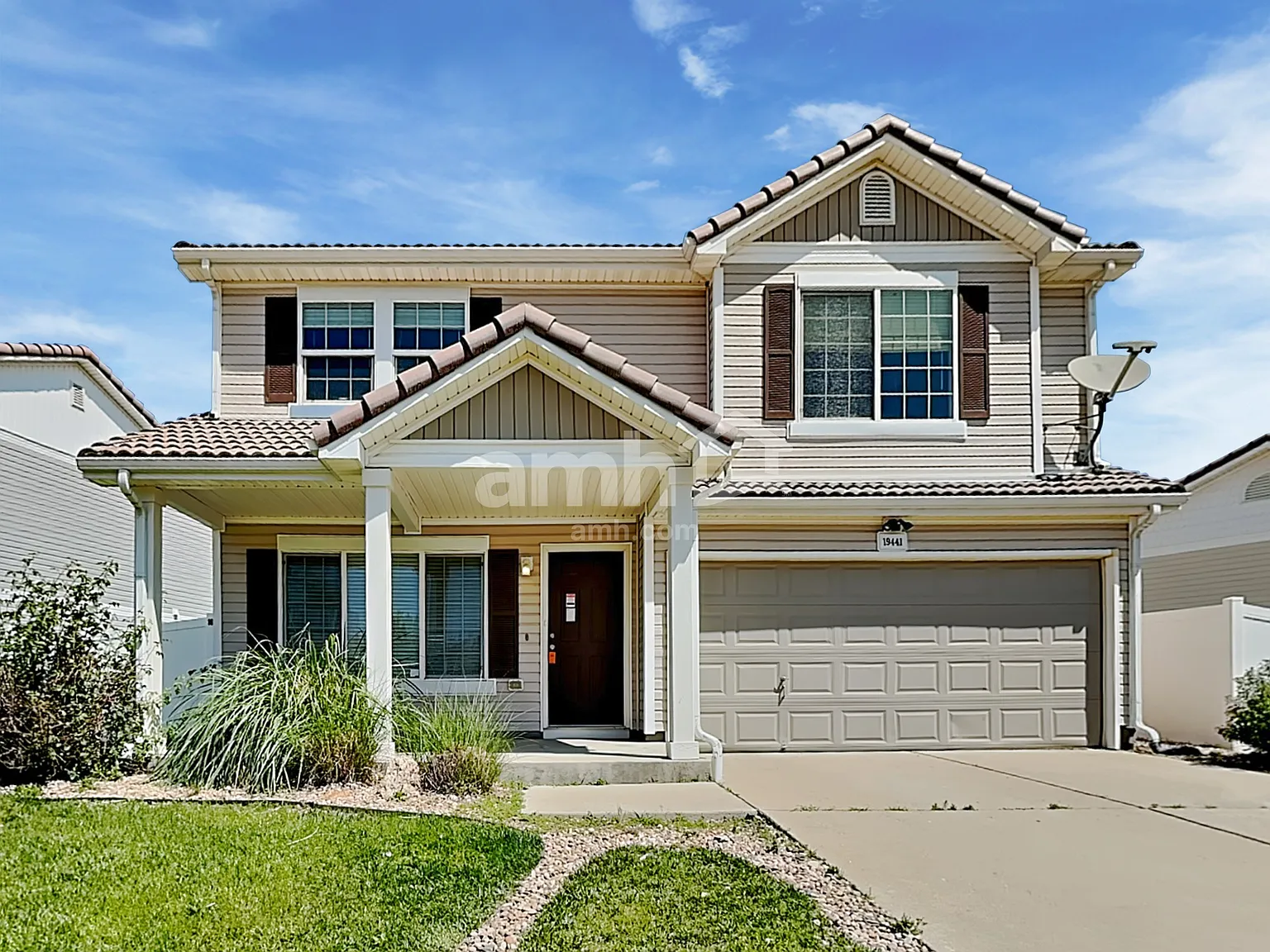 3 bed, 2.5 bath, 2079 sqft, $3,210 — Photo 1