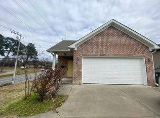 1 Fairhills Cir, Little Rock, AR 72205