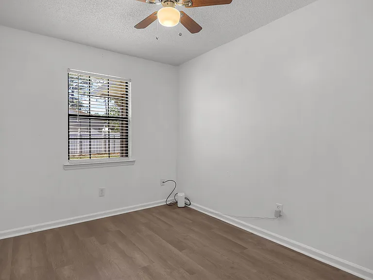 783 Inwood Dr — Photo 22