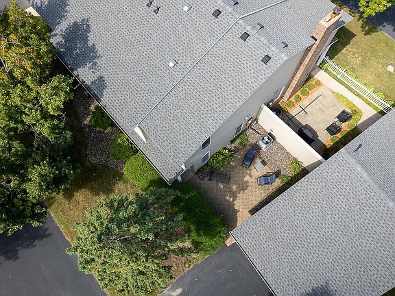 4th image of 9478 Ranchview Ln N