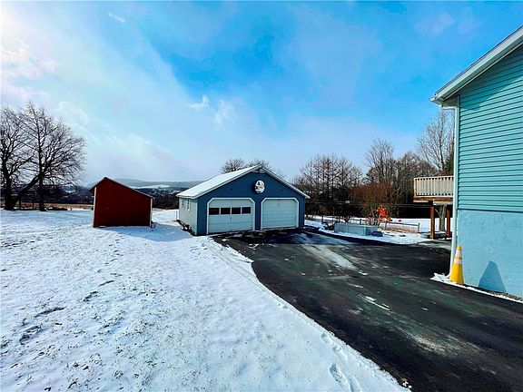 4th image of 121 Foote Hill Rd